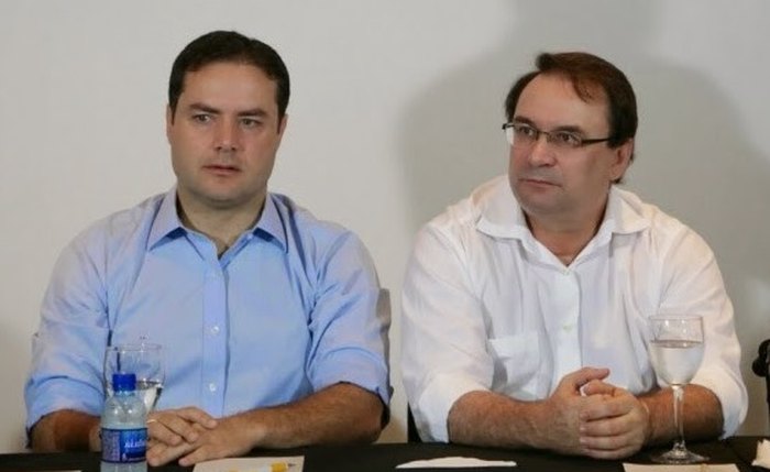Renan Filho e Luciano Barbosa durante coletiva e imprensa