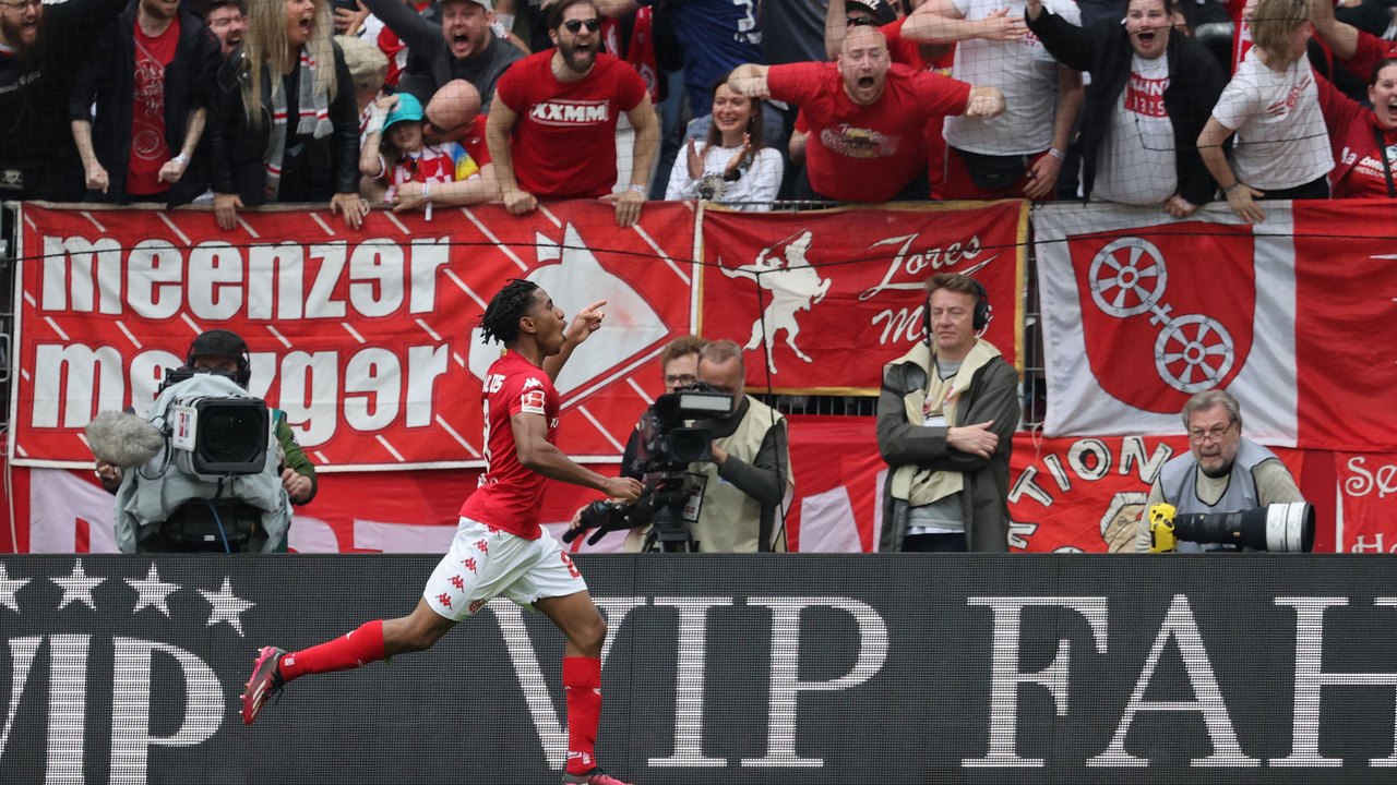 Abatido, Bayern sofre três gols em 15 minutos e leva virada do Mainz no Alemão
