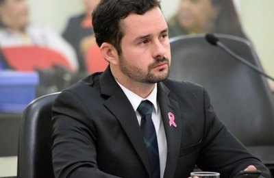 Bruno Toledo vira alvo de Renan Filho