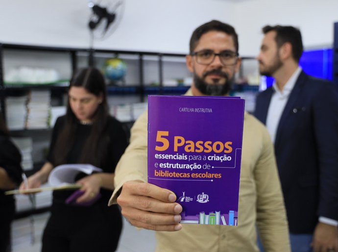 Nossa educação daria um livro: MPAL visita escolas do sertão alagoano para inspecionar a existência de bibliotecas