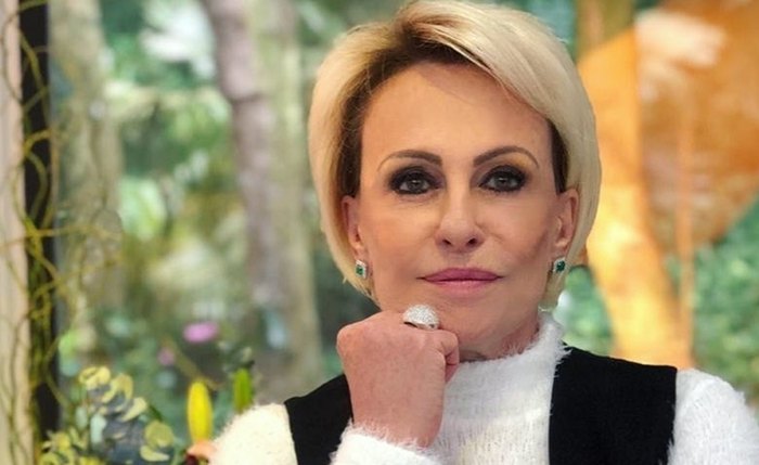 Apresentadora falou que já iniciou tratamento contra a doença