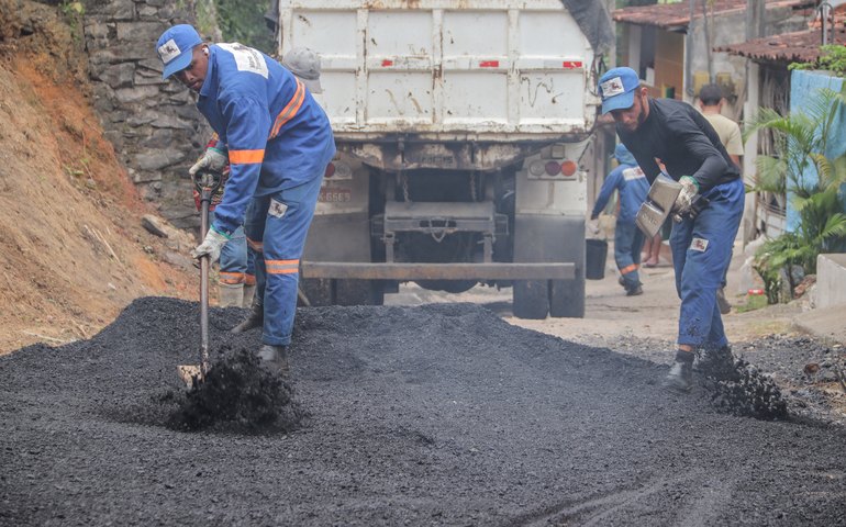 Brota na Grota leva serviços da Prefeitura de Maceió ao Feitosa e Benedito Bentes