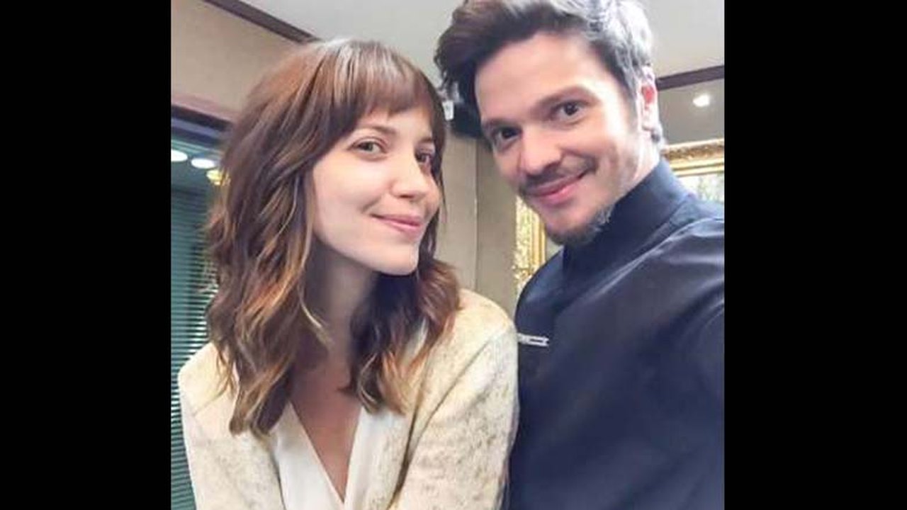 Nathalia Dill adota franjinha em novo corte de cabelo e fãs elogiam: ‘Diva’