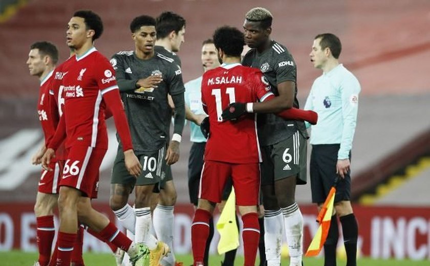 Manchester United suporta pressão do Liverpool e mantém liderança do Inglês