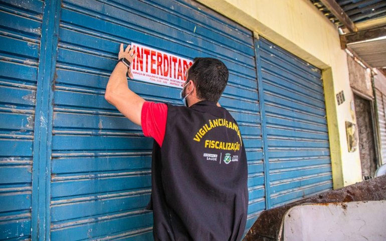 Vigilância Sanitária interdita fábrica de biscoitos e apreende meia tonelada em produtos