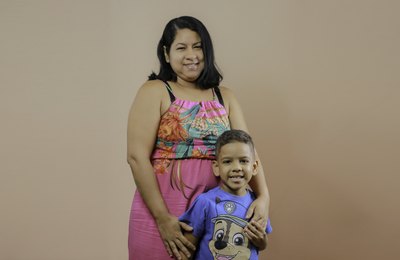 Mães atendidas pelo DMTT são homenageadas com ensaio fotográfico