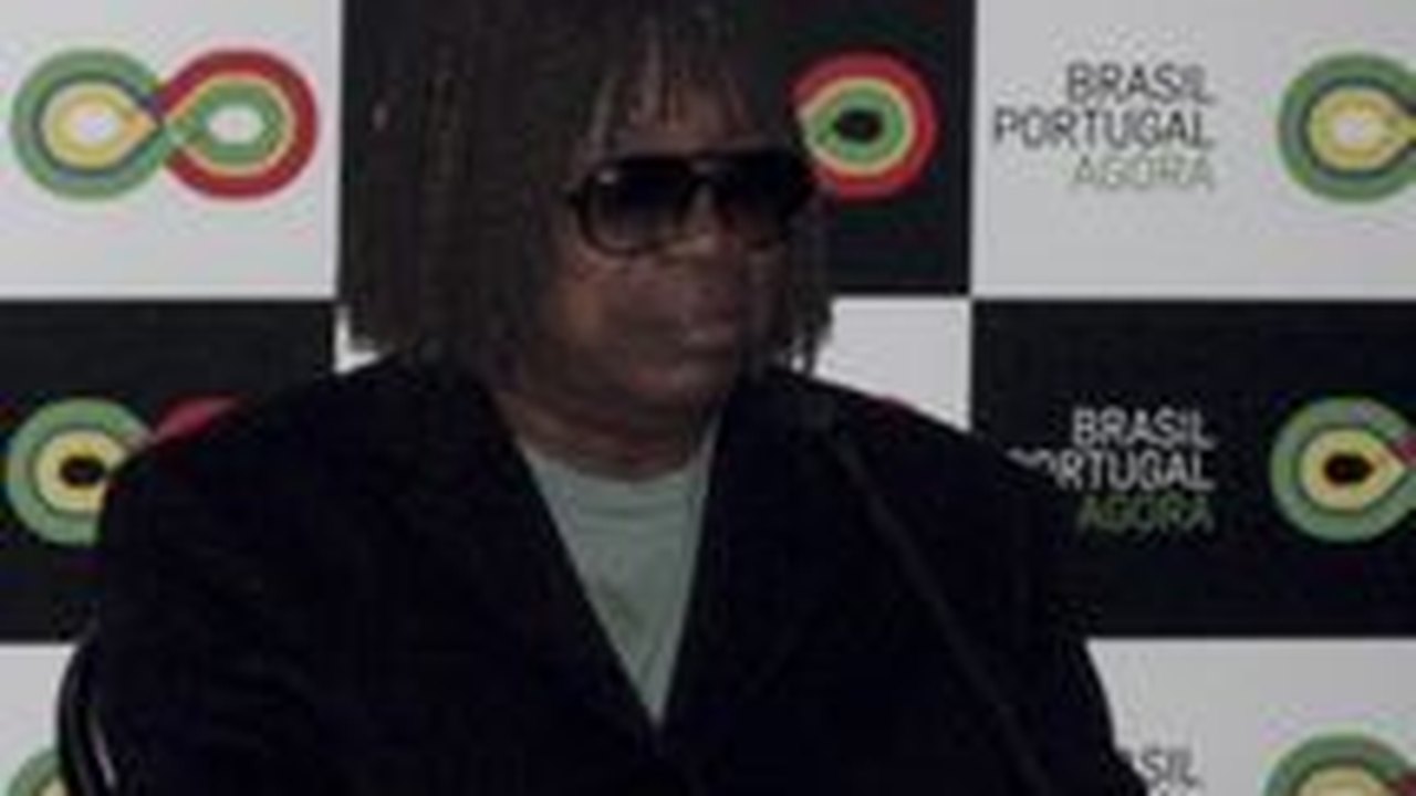 Milton Nascimento permanece internado no InCor