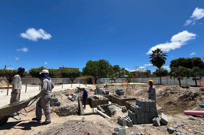 Moradores celebram revitalização da Praça Central do Graciliano Ramos