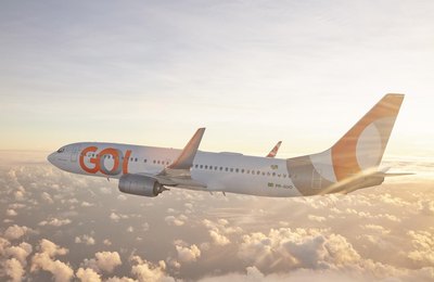 GOL faz ação com Giovanna Baby para distribuição de gel higienizante em seus voos