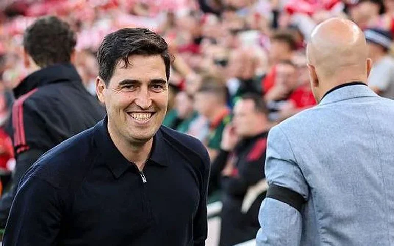 Liverpool fecha com Iraola após saída de técnico campeão inglês, diz jornal