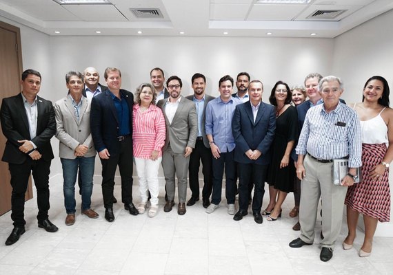 Trade turístico apresenta demandas do setor à bancada federal