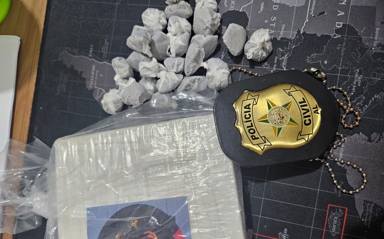 Polícia Civil prende jovem com meio quilo de cocaína em São Miguel dos Campos