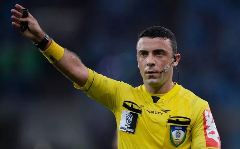 Árbitro brasileiro da Fifa, Igor Benevenuto se declara homossexual