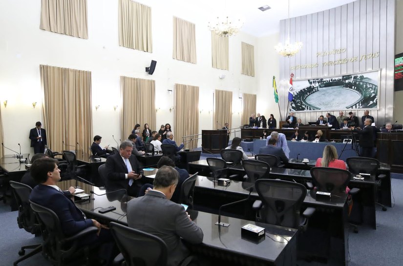 ALE aprova projetos que autorizam o Estado a alienar imóveis públicos