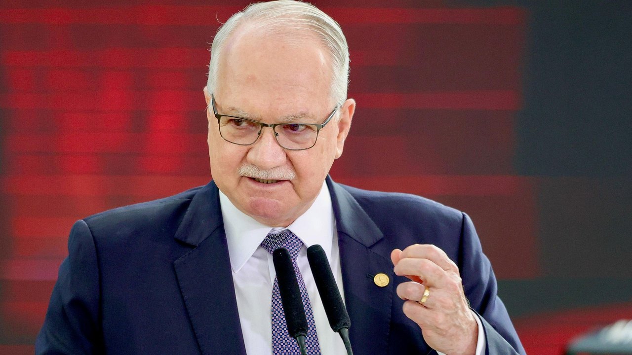 Crise no STF leva Fachin a defender Código de Ética e rito rigoroso para casos Master