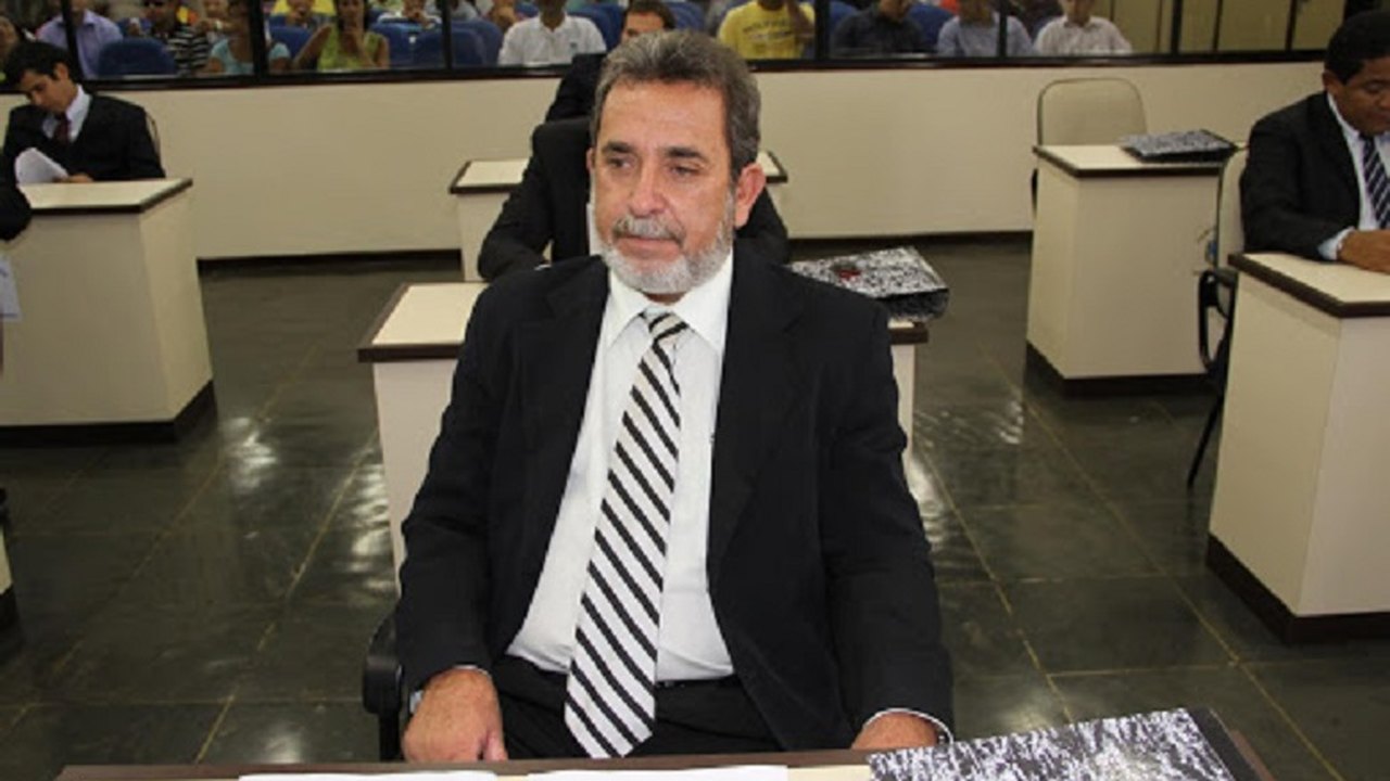 Presidente da Câmara de Palmeira propõe criação da Secretaria Municipal de Comunicação