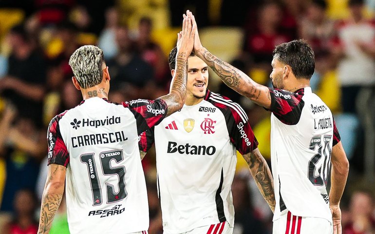 Flamengo atropela Madureira e disputa final do Carioca com Fluminense