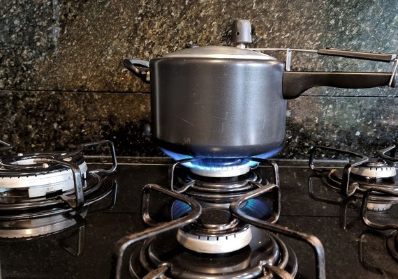 Saiba como evitar acidentes graves com uso de panela de pressão