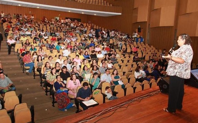 Escola de Governo realiza palestra motivacional para os 1.109 novos servidores