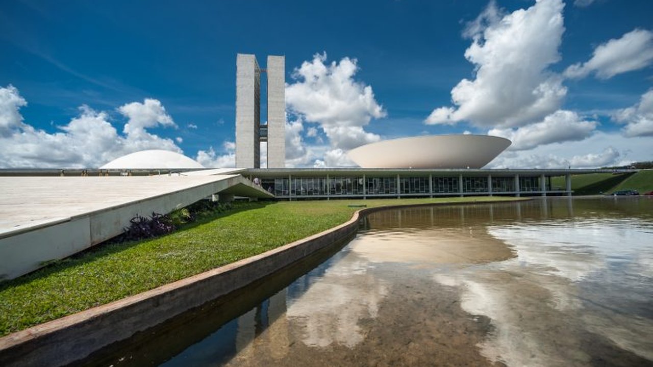 Mesa Diretora da Câmara declara a perda de mandato de três deputados