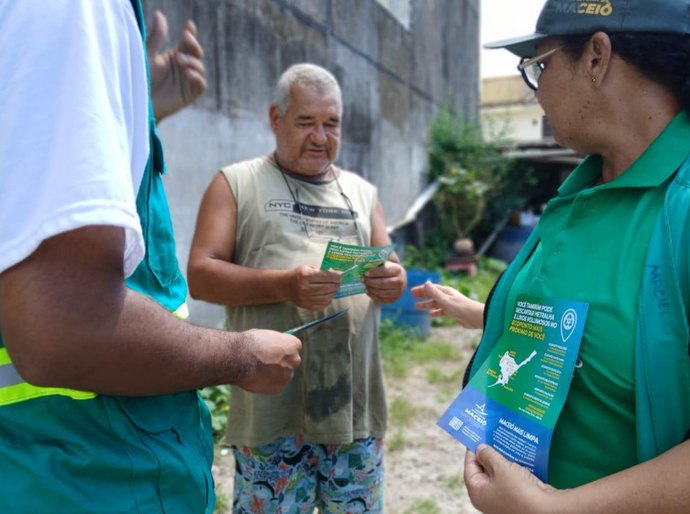 Alurb visita ponto de descarte de lixo revitalizado em 2021