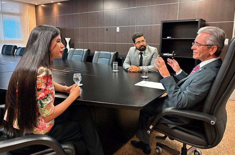 Fábio Bittencourt recebe representantes de associação de registradores de imóveis