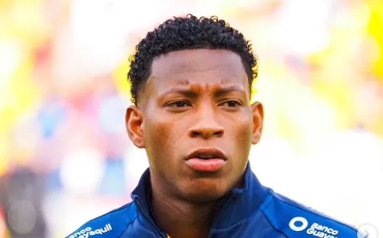 Plata e Alex Sandro treinam e reforçam o Flamengo contra o Espérance na estreia no Mundial