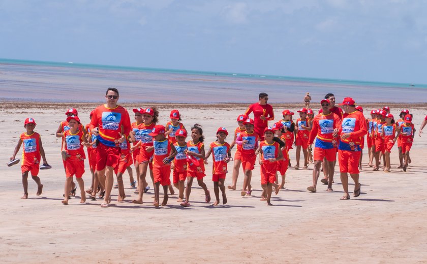 Projeto Golfinho leva educação ambiental e prevenção de acidentes a crianças em Japaratinga
