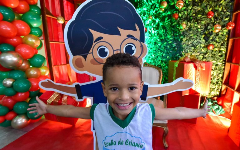 Arquivo Público recebe 90 crianças de projeto social da Vila Brejal