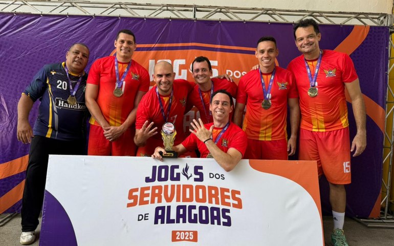 CBMAL fica na liderança dos Jogos dos Servidores e conquista o eneacampeonato no handebol masculino