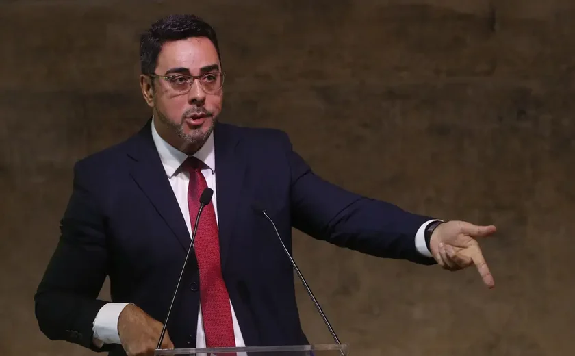 CNJ pune Marcelo Bretas a aposentadoria compulsória