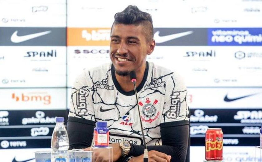 Paulinho encanta Sylvinho, mas técnico do Corinthians pede cautela contra lesões