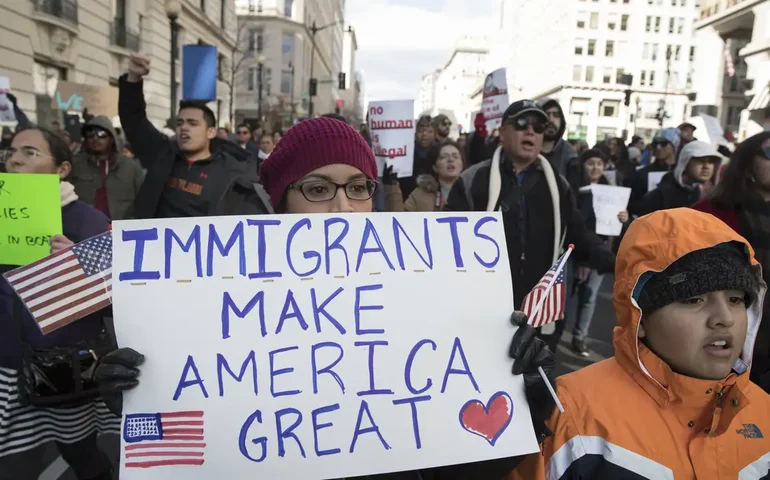 Protestos nos EUA: membros da Guarda Nacional chegam a Los Angeles a pedido de Trump