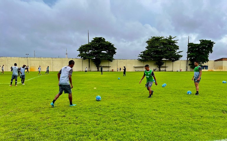 ASA realiza treino de apronto em Sergipe; Dudu deve entrar no lugar de Lúcio Maranhão