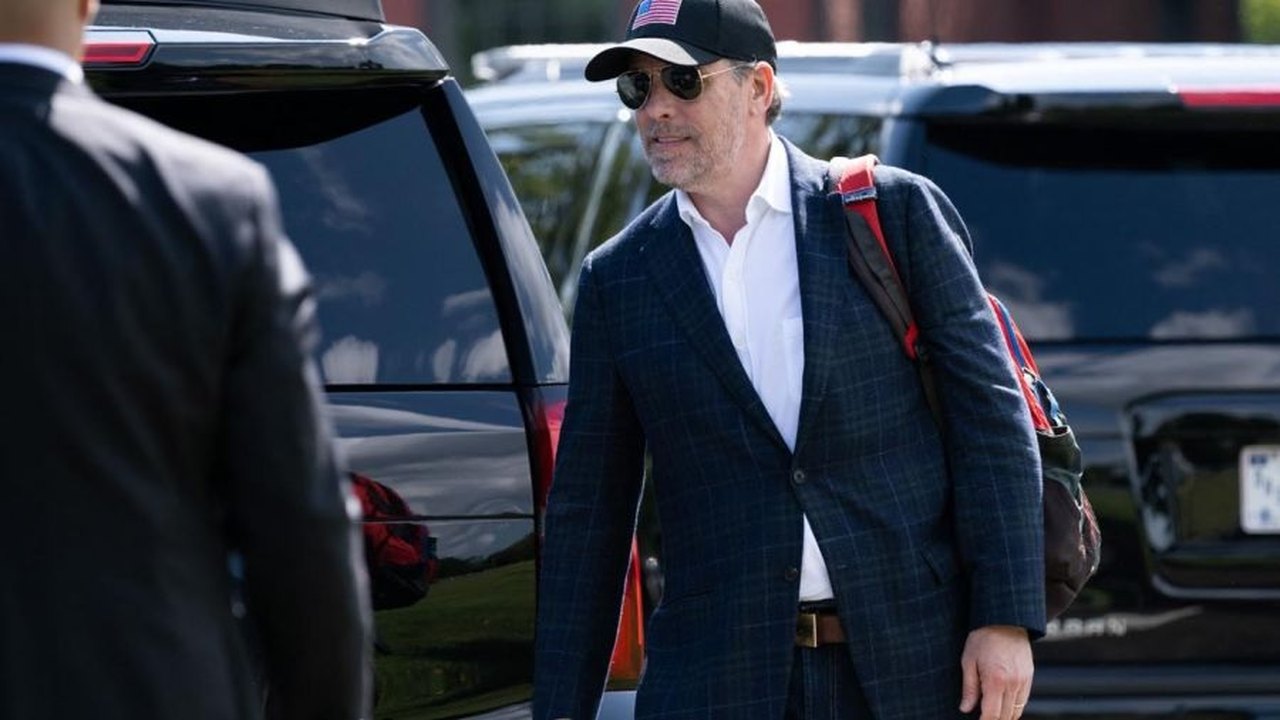 Nos EUA, filho de Biden processa Receita Federal por vazamento de dados pessoais