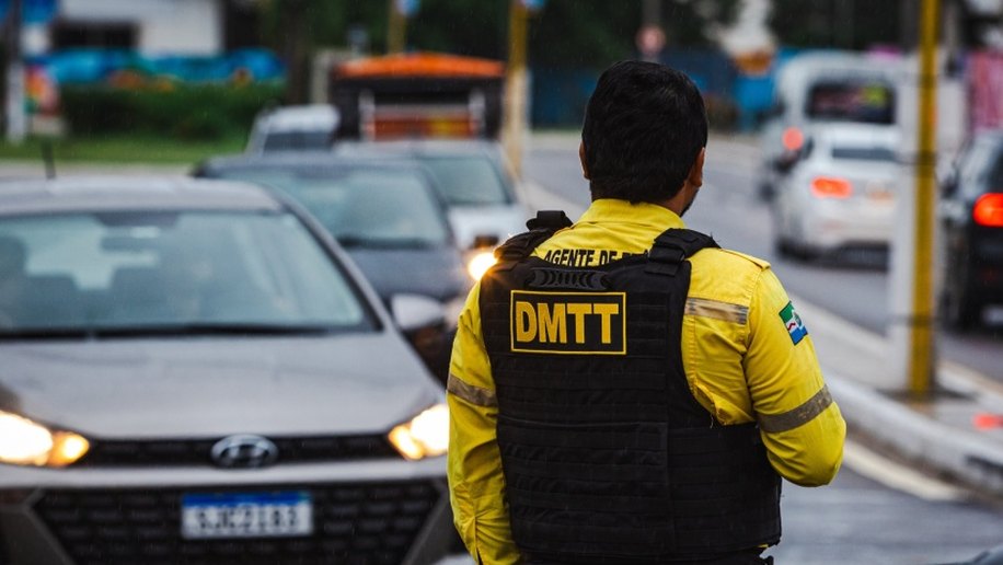 DMTT implanta novo binário no bairro de Cruz das Almas