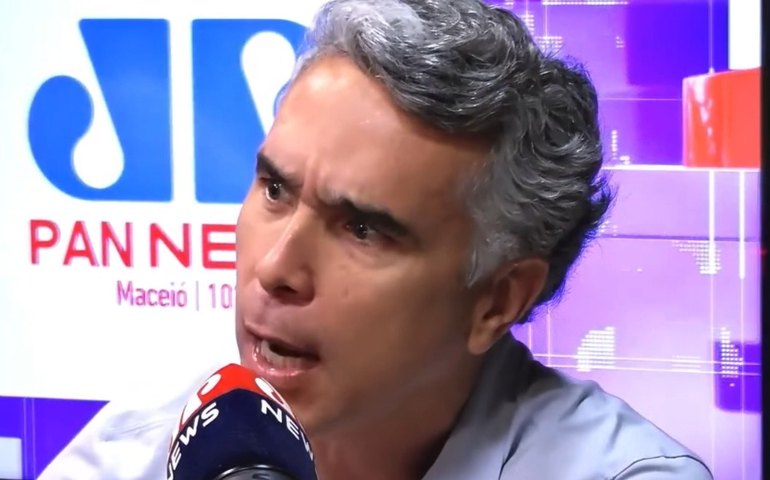 Rafael Brito cobra explicações sobre aplicação de quase R$ 150 milhões da Prefeitura de Maceió no Banco Master