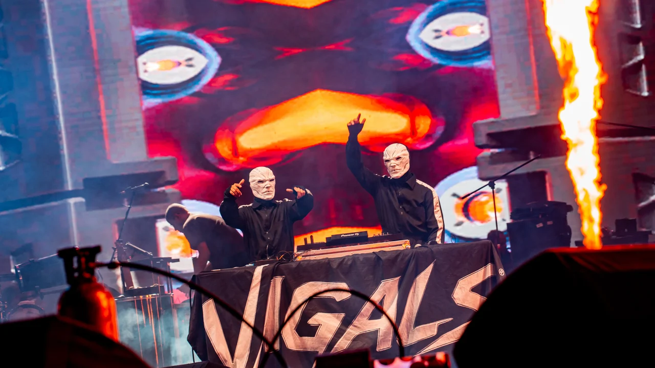 Thiaguinho, André Luiz e Gustavo, DJ Anna Marques e Os Vagals se apresentam na Festa da Cabana, que registra maior edição da história em Mogi Mirim