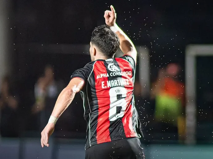 Vitória vira sobre Fortaleza e conquista o penta da Copa do Nordeste
