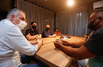 Alfredo Gaspar acolhe demandas dos representantes da Federação dos Pescadores de Alagoas