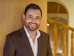 Foto 1- Gustavo Ribeiro, maquiador e hair stylist e idealizador da Casa L’ÊTRE.jpg 