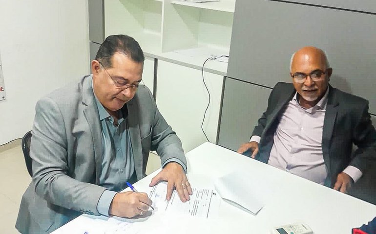 Vice prefeito de Santa Luzia do Norte se filia ao Solidariedade