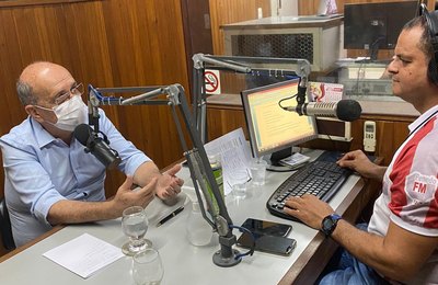 Prefeito Ronaldo Lopes esclarece a população sobre concessão de serviços do SAAE Penedo