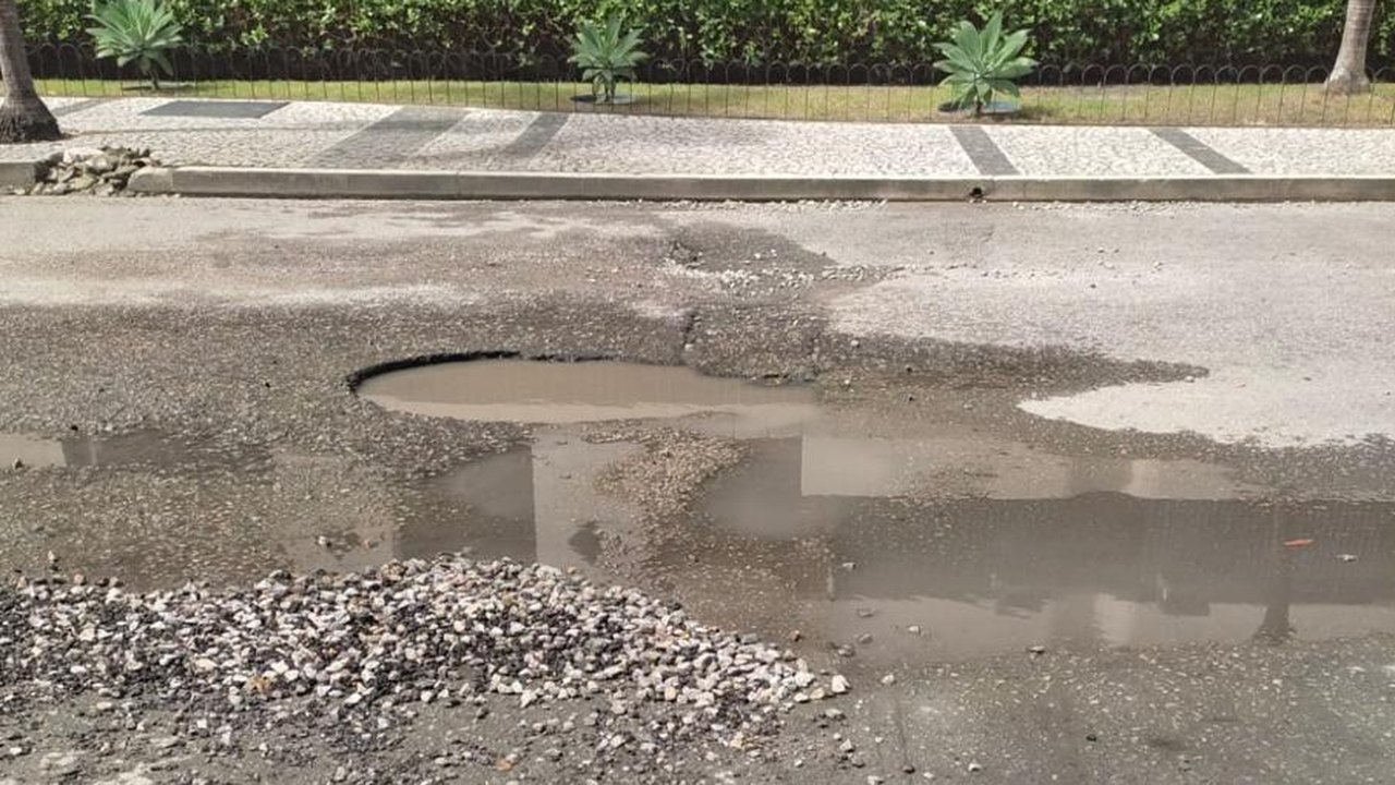 BRK danifica infraestrutura de ruas em Maceió e descumpre lei ao não restabelecer as vias