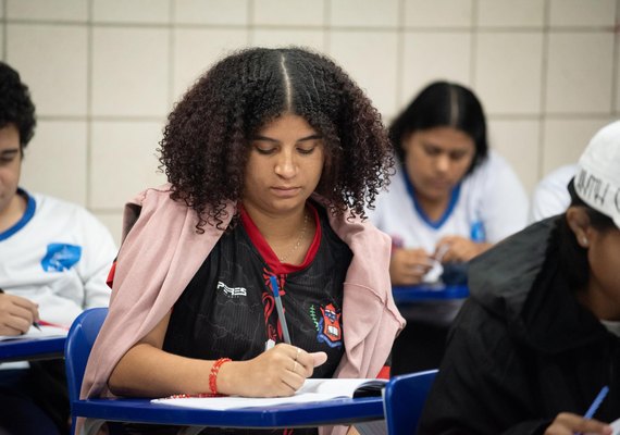 Pré-matrícula de novatos da rede estadual se encerra neste sábado (14)