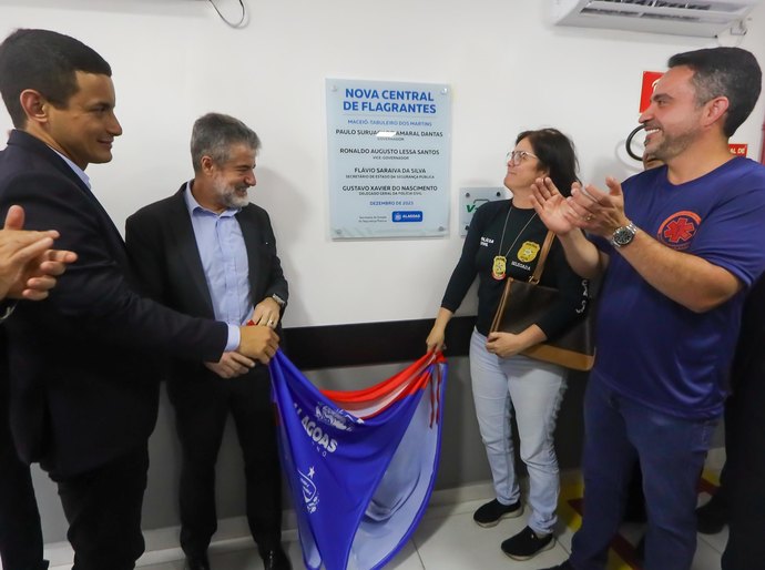 Paulo Dantas e Flávio Saraiva inauguram nova sede da Central de Flagrantes em Maceió
