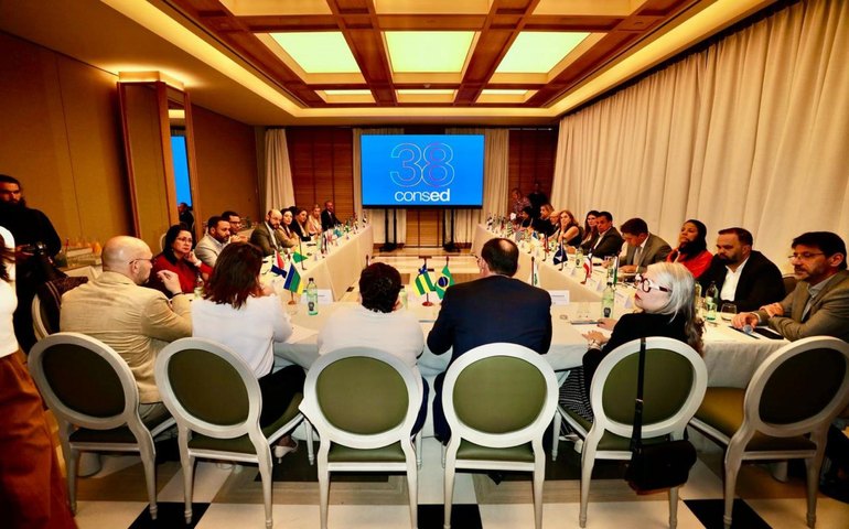 Secretária Roseane Vasconcelos representa Alagoas no II Seminário Internacional Gestão para a Aprendizagem