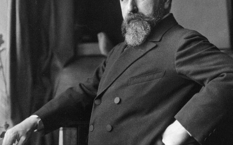 Tapa estreia &#8216;Anatol&#8217;, peça criticada por erotismo, mas celebrada por Freud