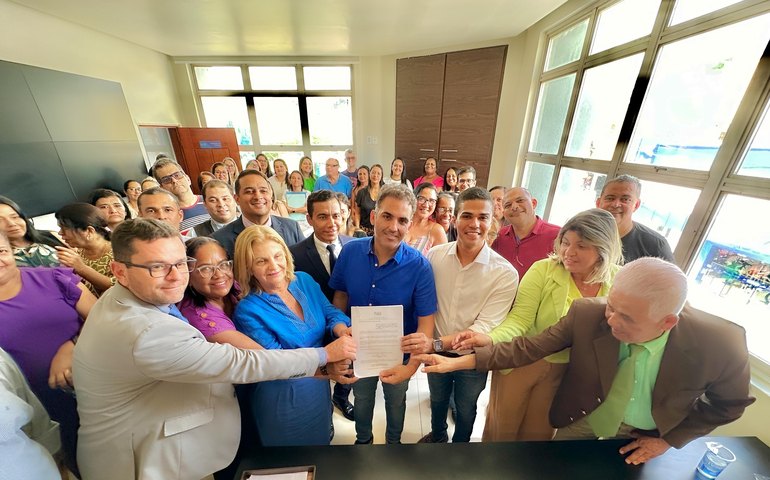 Prefeito de Pilar sanciona novo reajuste para professores