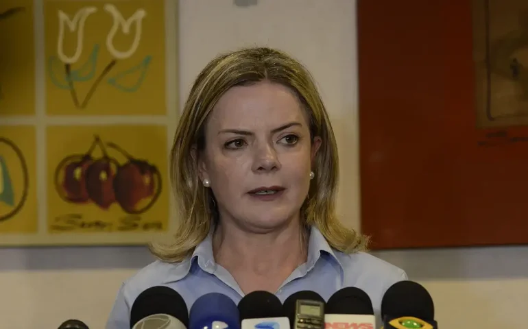 Quem é Gleisi Hoffmann, presidente do PT e cotada para assumir ministério do governo Lula